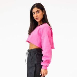 BRIGHT PINK CROPPED SWEATER